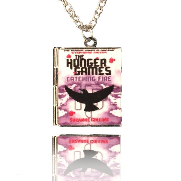 The Hunger Games INFLUENCED book necklace Catching Fire Suzanne Collins women - Picture 1 of 3